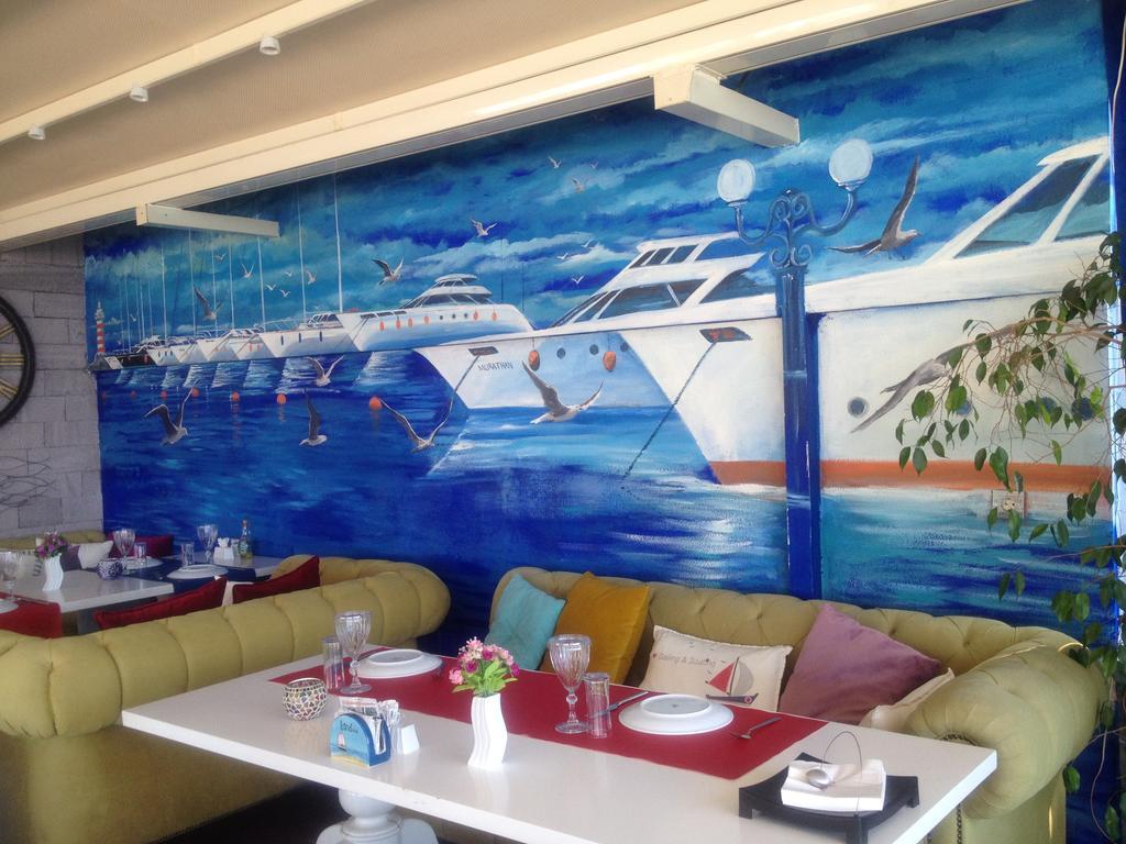 Alp Otel Restaurant Küçükkuyu Ngoại thất bức ảnh