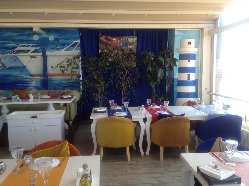 Alp Otel Restaurant Küçükkuyu Ngoại thất bức ảnh